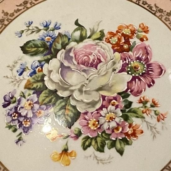 フランスリモージュ ピンクにフサ付き小物入れ | AntiqueRose