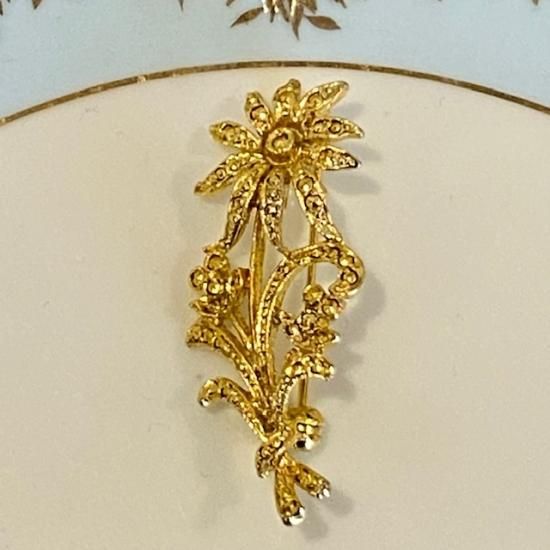 イギリス ゴールド花細工ブローチ ゴールド 花ブーケ