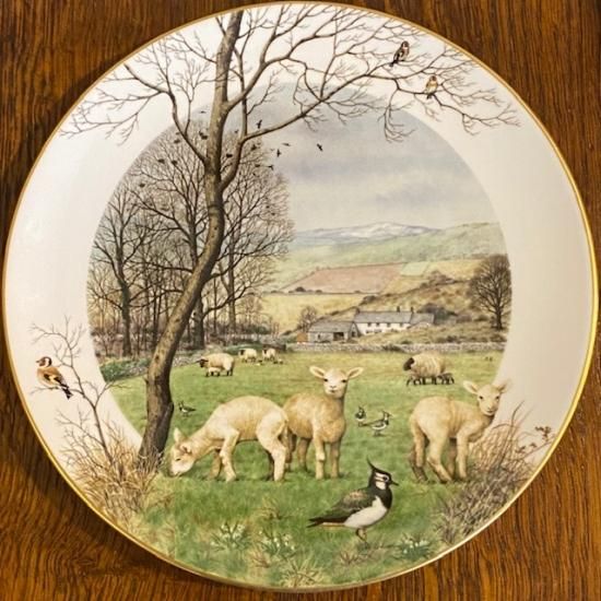 イギリス ROYAL WORCESTER(ロイヤルウースター) JANUARY'S イギリス ROYAL WORCESTER(ロイヤルウースター) JANUARY'S