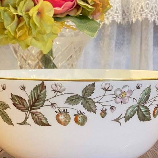 英国ウエッジウッド　ストロベリーヒルセット レア！【ウェッジウッド ストロベリーヒル 】【緑壺】2段