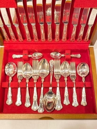 イギリス SHEFFIELD シルバープレートカトラリーセット 44本フル イギリス SHEFFIELD シルバープレートカトラリーセット 44本フル