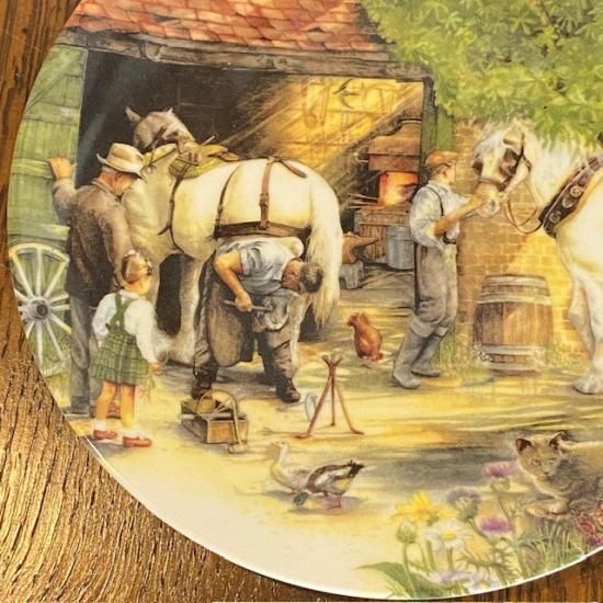 イギリス ロイヤルドルトン 1910年代 葉文壺 キズ有り イギリス ロイヤルドルトン 1910年代 葉文壺 キズ有り イギリス