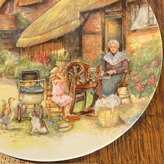 イギリス ROYAL DOULTON(ロイヤルドルトン) Old Country Crafts 'The