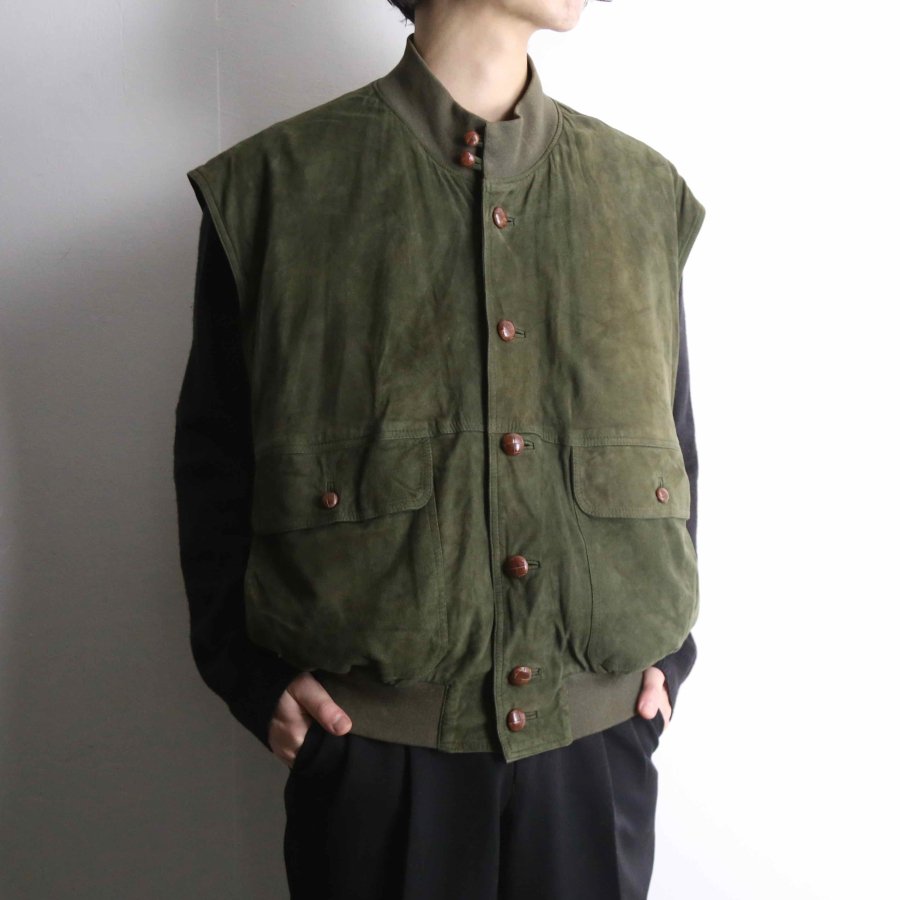 【iot】dark green suede leather button vest