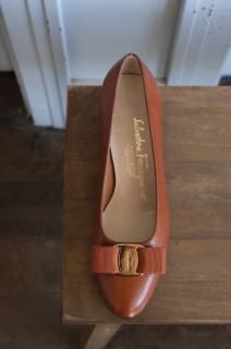 S.Ferragamo.VARA.brown.croc 5 1/2