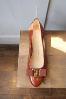 S.Ferragamo.VARA.tan.6C