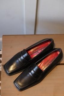 S.Ferragamo.POCLE.black 4 1/2