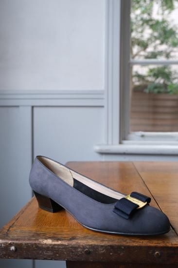 サルヴァトーレフェラガモ ヴァラパンプス | ネイビー 5 - lamadri