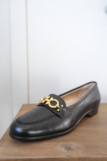 S.Ferragamo.BABS.black.5 1/2c