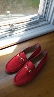 GUCCI.1000255/1.red suede  7 1/2