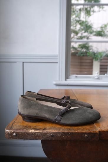 フェラガモ バレエシューズ | オリーブ復刻モデル - lamadri vintage