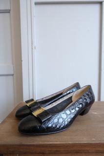 S.Ferragamo.VARA.black.6 1/2.croc