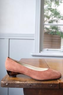 S.Ferragamo.pumps.brown.6 1/2B