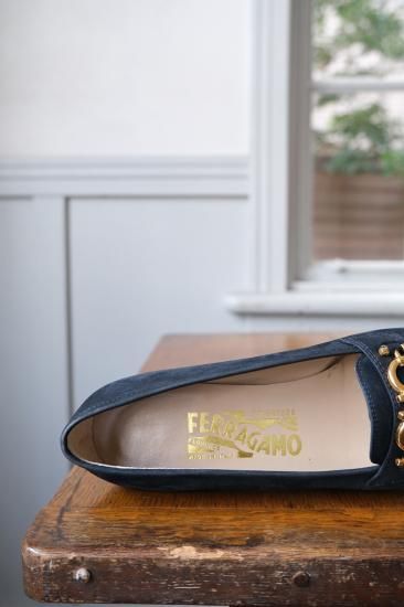 フェラガモ ガンチーニローファー | ネイビー - lamadri vintage