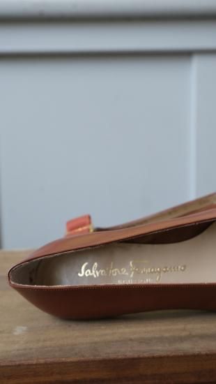 美品　フェラガモ　パンプス　ブラウン　6 1/2サイズ　ヴァラリボン 楽天市場】【サルバトーレフェラガモ】Salvatore Ferragamo