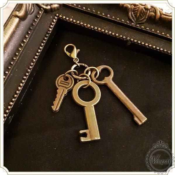アンティーク調 鍵チャーム ハンドメイド キーチャーム アンティーク キーホルダー 神戸の雑貨屋 Venerdi Store 通販サイト アンティーク調 鍵チャーム ハンドメイド キーチャーム アンティーク キーホルダー 神戸の雑貨屋 Venerdi Store 通販サイト