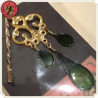 黒タタキSL/朱天黒 SWAROVSKI ヴィンテージ 鍵 ビジュー ブローチ