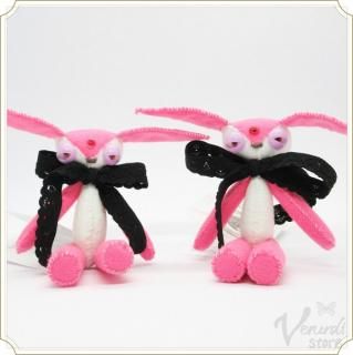 瞳の魔物キーホルダー(ピンク×白)