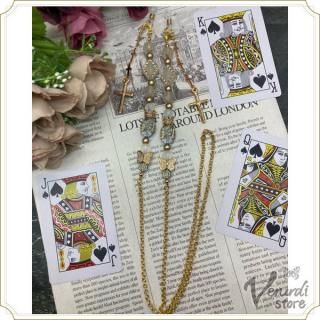 The white queen's faith glasses chain