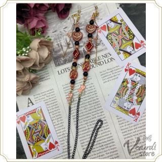 The red queen's partiality glasses chain