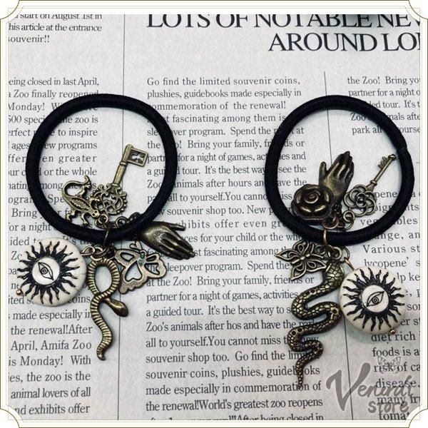 ヘアアクセサリー KURUMI AMANO KURUMI AMANO 09 着用する角度で見え方が変わります リングに