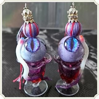 <img class='new_mark_img1' src='https://img.shop-pro.jp/img/new/icons14.gif' style='border:none;display:inline;margin:0px;padding:0px;width:auto;' />目玉人形 置物“蛇苺”毒苺”