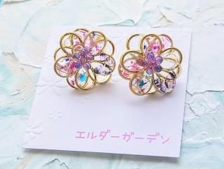<img class='new_mark_img1' src='https://img.shop-pro.jp/img/new/icons26.gif' style='border:none;display:inline;margin:0px;padding:0px;width:auto;' />『Flower solid』八重蝶ピアス（パープル）