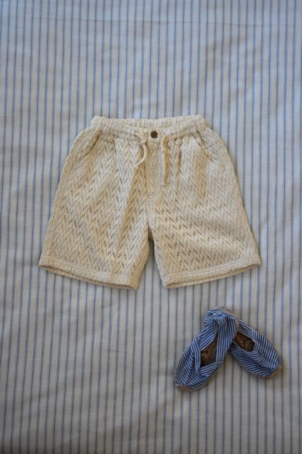 <img class='new_mark_img1' src='https://img.shop-pro.jp/img/new/icons14.gif' style='border:none;display:inline;margin:0px;padding:0px;width:auto;' />SS24 Bonjour DiaryNatural crochet knit Bermuda shorts(2,4,6y)