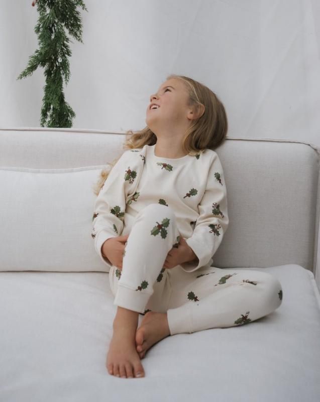 AW24 organic zoo Christmas Holly Slim Pyjamas (1-2y,2-3y,3-4y) - cocho cocho AW24 organic zoo Christmas Holly Slim Pyjamas (1-2y,2-3y,3-4y) - cocho cocho