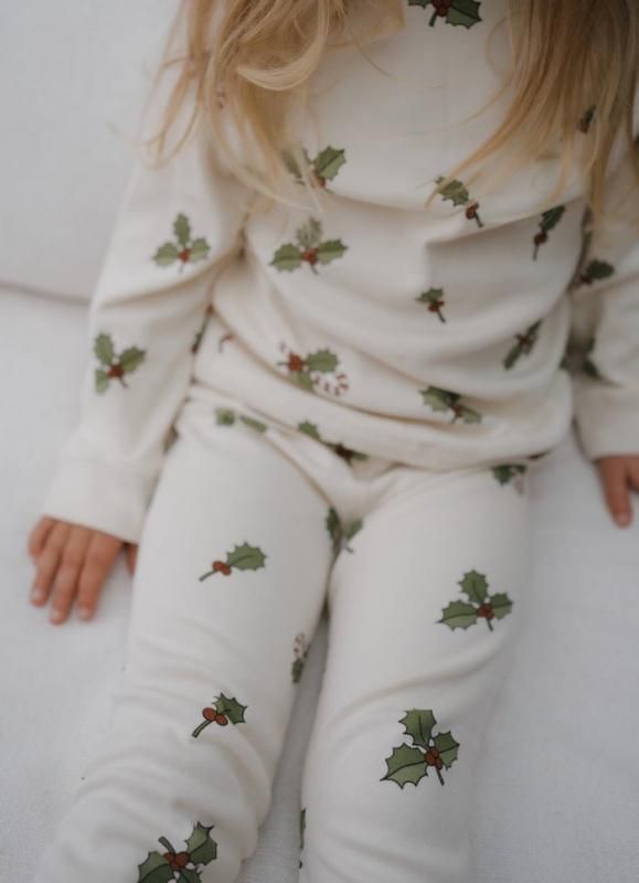 AW24 organic zoo Christmas Holly Slim Pyjamas (1-2y,2-3y,3-4y) - cocho cocho AW24 organic zoo Christmas Holly Slim Pyjamas (1-2y,2-3y,3-4y) - cocho cocho