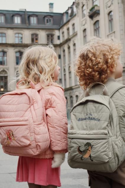 <img class='new_mark_img1' src='https://img.shop-pro.jp/img/new/icons14.gif' style='border:none;display:inline;margin:0px;padding:0px;width:auto;' />Konges slojd /   JUNO QUILTED BACKPACK MIDI