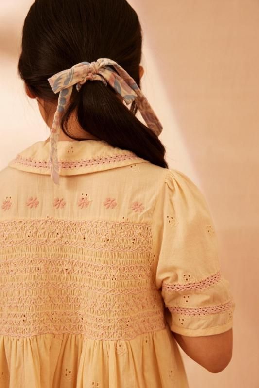 apolina クリーム色 刺繍入り 半袖ワンピース 5-7y Apolina ワンピース 5-7Y - メルカリ