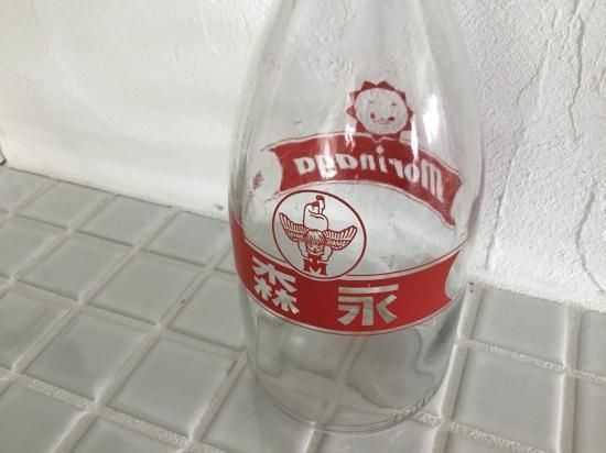 昭和レトロ 森永牛乳瓶 / 900cc