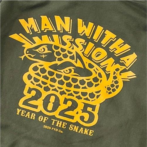2025干支ロゴパーカー(アーミーグリーン) - MWAM Web Shop 2025干支ロゴパーカー(アーミーグリーン) - MWAM Web Shop