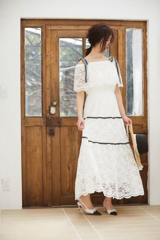 【美品】SEVEN by MIHO K. ホワイトレーストップス BLUE and WHITE Print” SERIES｜seventen