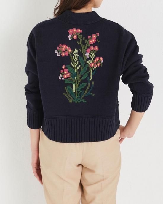 フラワー刺繍Vネックカーディガン(ホワイト) - seventen