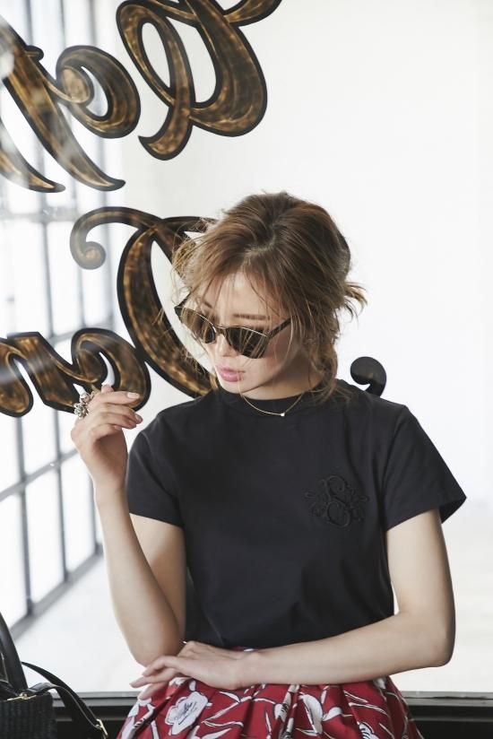 再入荷】SVTロゴ刺繍Tシャツ(ブラック) - seventen