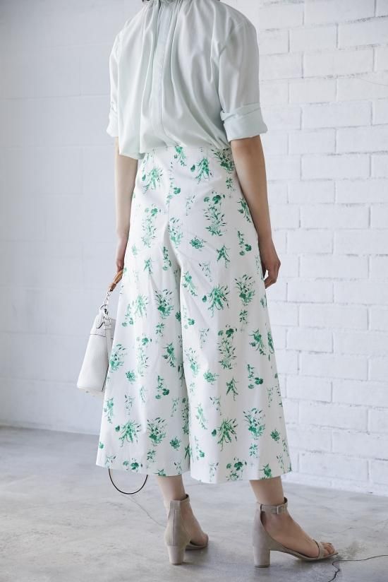 再入荷】フラワープリントタックパンツ(グリーン) - seventen