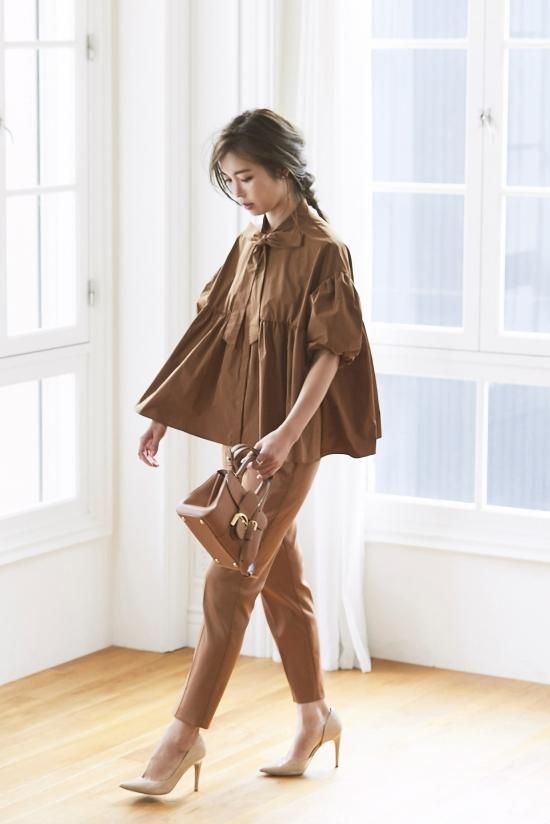 タフタボウタイブラウス(ブラウン) - seventen