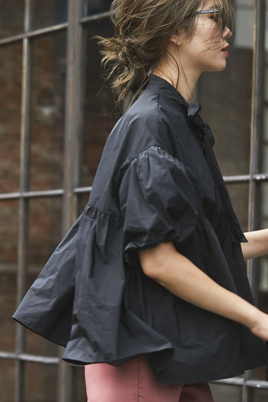 ◎セブンテンバイミホカワヒト　タフタワンピース　プリーツ　フレア　黒　ボリューム ◎セブンテンバイミホカワヒト タフタワンピース プリーツ