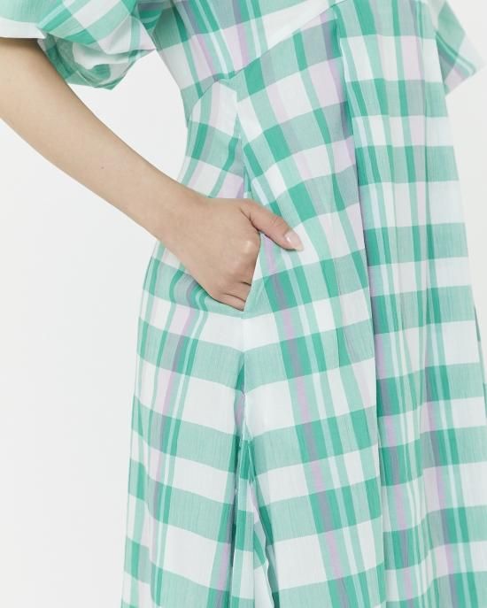 VinceスタンダードカラーのVネックワンピース 新品未使用‼️ Vネックホールガーメントワンピース(デイリーワンピース)｜DRESS