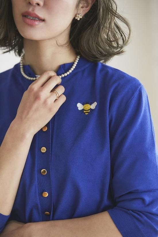 SEVENTEN セブンテン bee 蜂刺繍 金ボタン カーディガン ワンポイント刺繍カーディガン(ブルー) - seventen