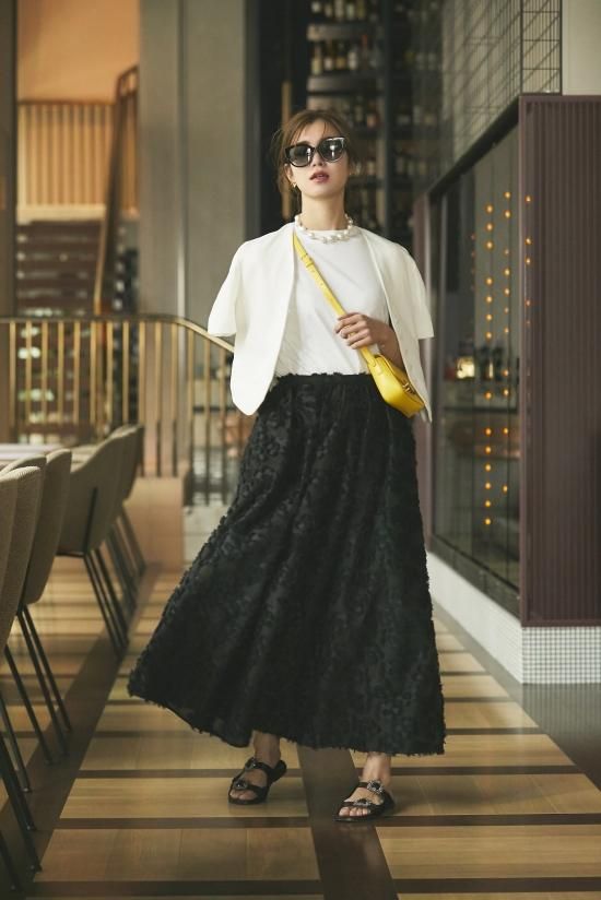 フローラルフレアスカート(ブラック) - seventen