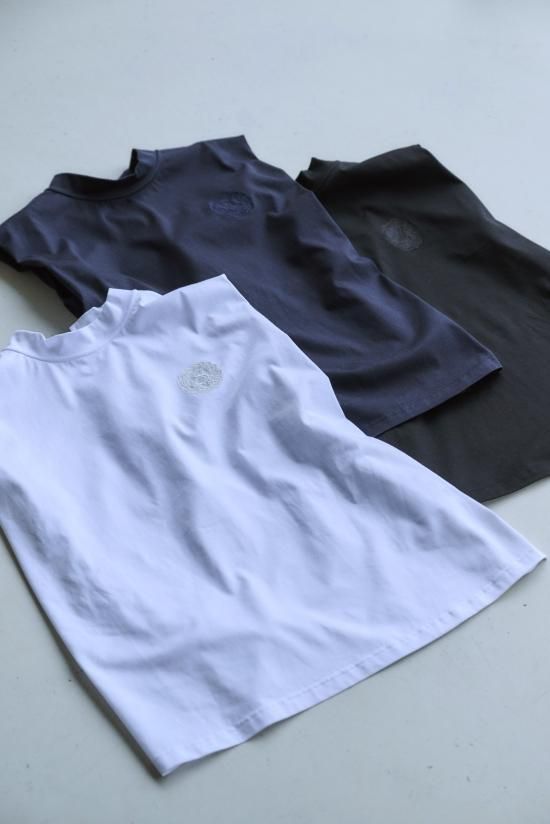 イニシャルレースノースリーブTシャツ(ホワイト) - seventen