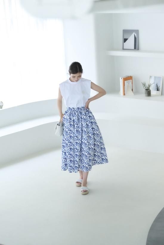 イニシャルレースノースリーブTシャツ(ホワイト) - seventen