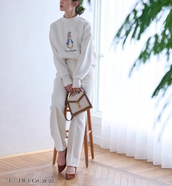 再入荷】ピーターラビット™️刺繍トレーナー(オフホワイト) - seventen