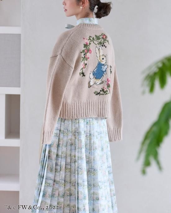 再入荷】ピーターラビット™️刺繍カーディガン(ベージュ) - seventen