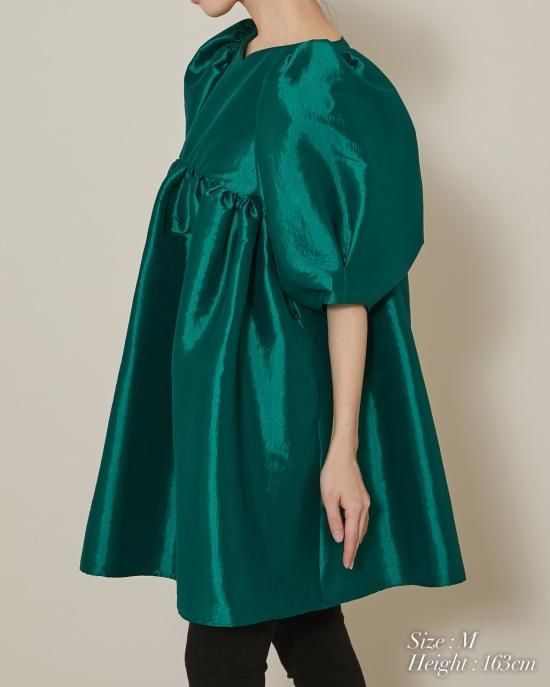 ストレッチサテンボリュームチュニック(グリーン) - seventen