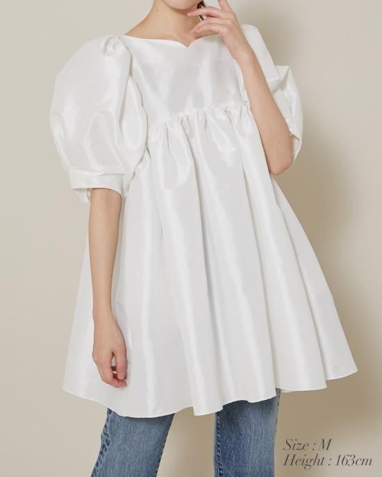 ストレッチサテンボリュームチュニック(グリーン) - seventen