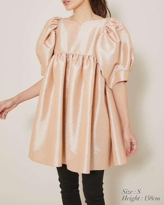 ストレッチサテンボリュームチュニック(ホワイト) - seventen